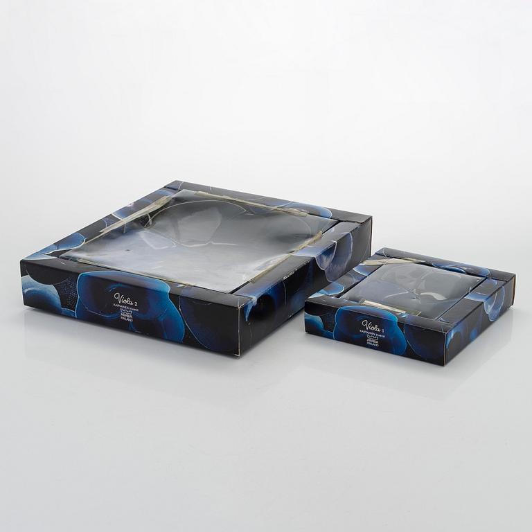 Birger Kaipiainen, two decorative ceramic "Viola" dishes,  stamped, Arabia, late 20th century.