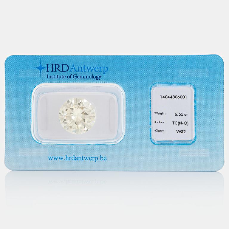A loose round brilliant-cut diamond weight 6.55 cts quality N-O vvs2.