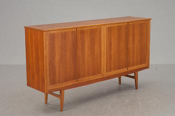 SIDEBOARD, 1900-talets mitt.