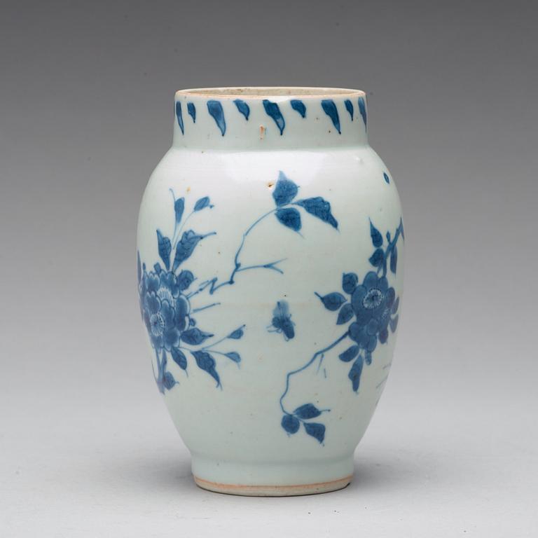 VAS, porslin. Transition, 1600-tal.