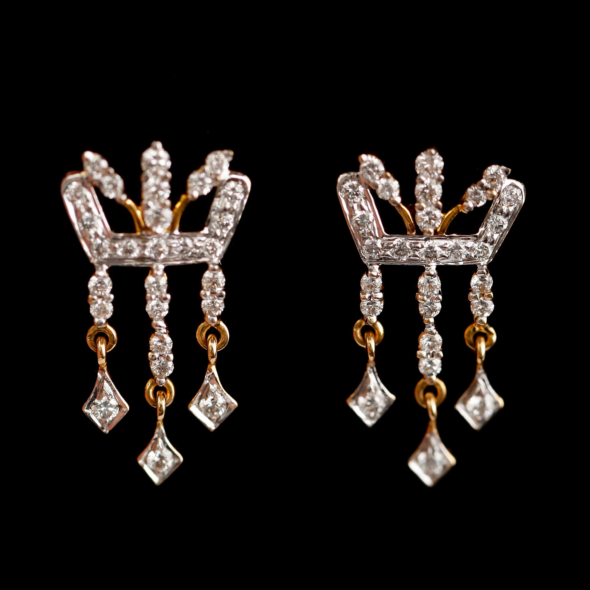 ÖRHÄNGEN, 1 par, 18 k guld, diamanter tot ca 0.65 ct.
