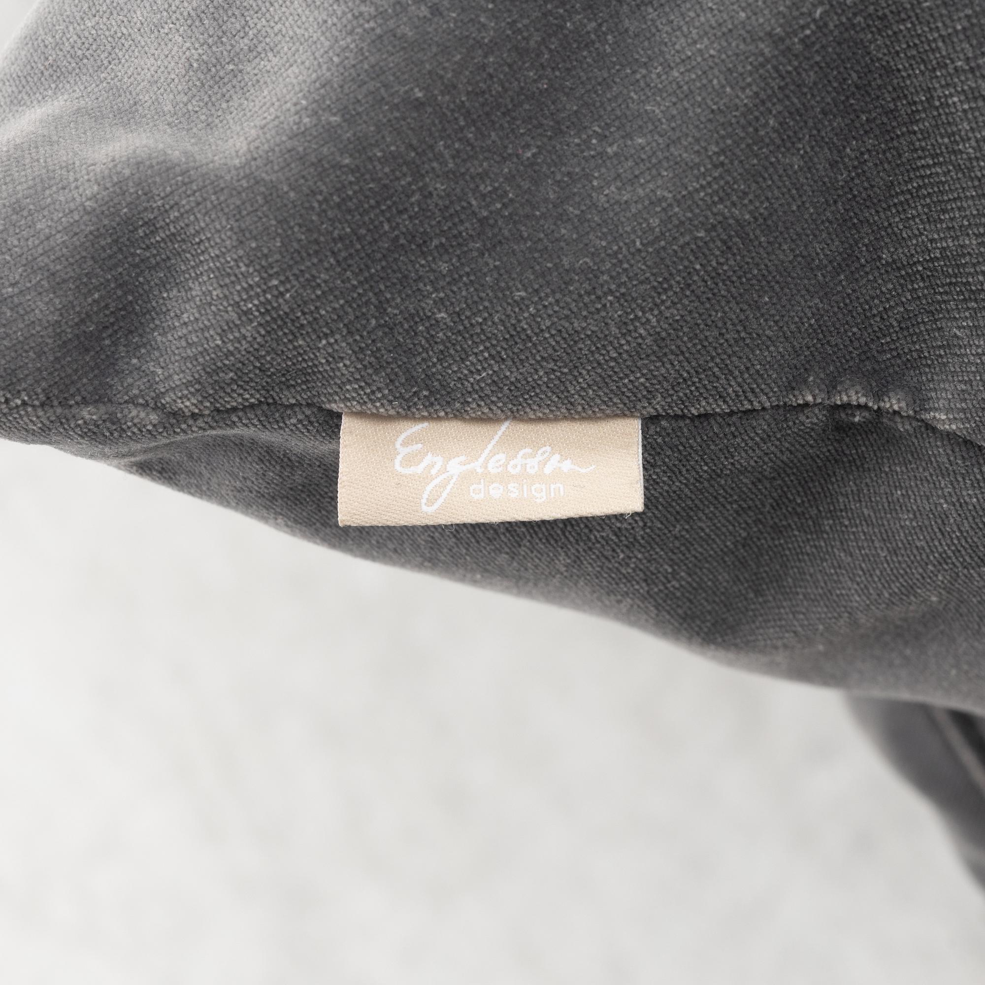 Soffa, Engelsson, 2000-tal.