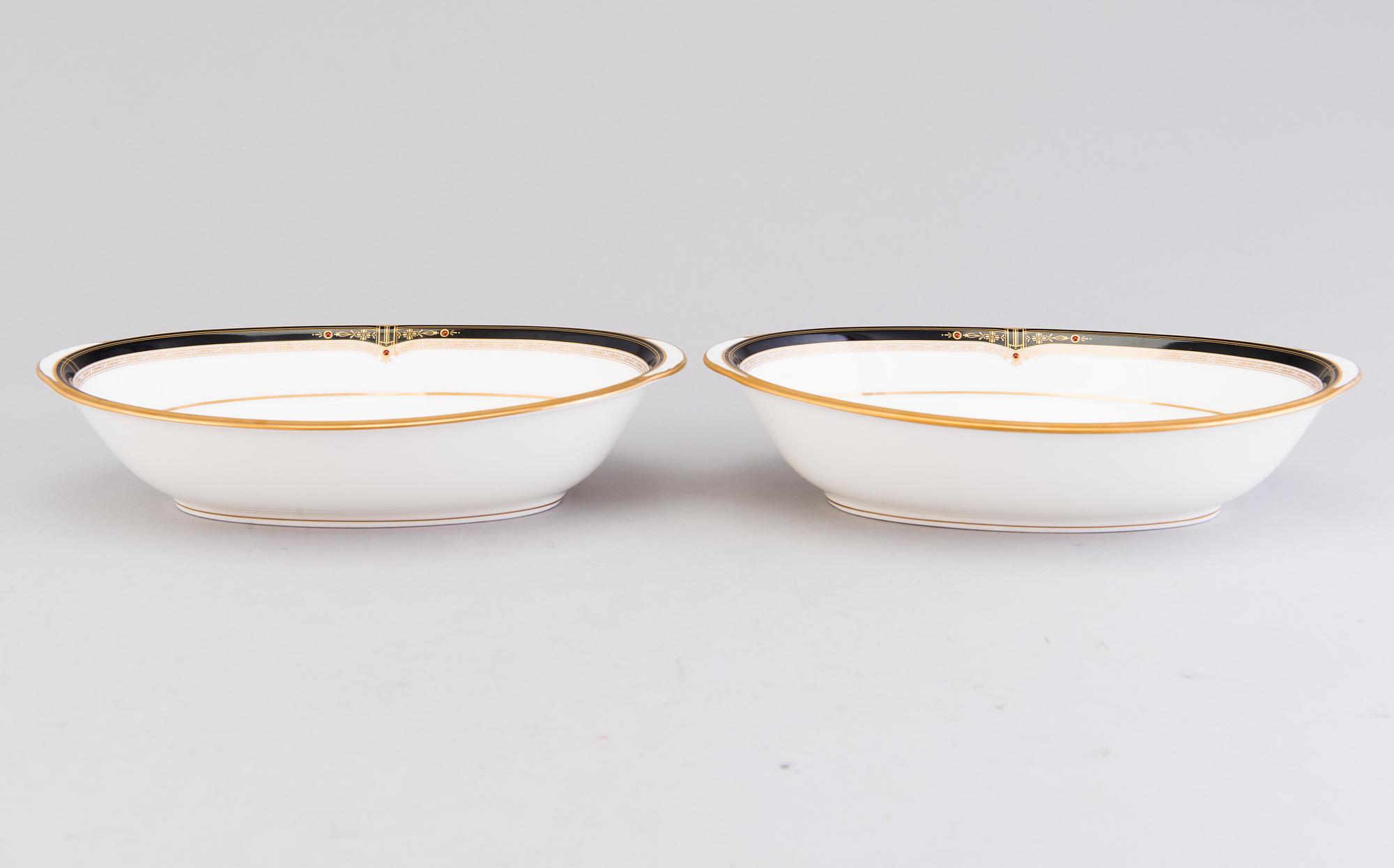 A Japanese 84-pcs Noritake porcelain coffee set and dinnerware from the end of the 20th Century.