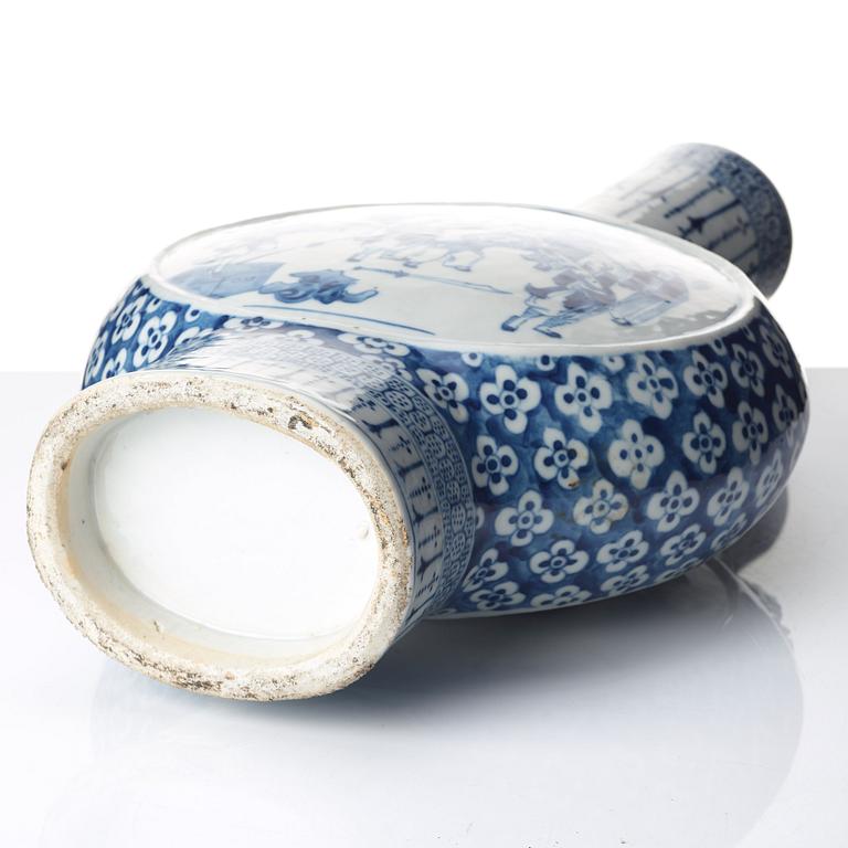 A blue and white moon vase, Qing dynasty, 19th Century.