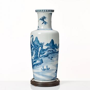 A blue and white roleau vase, late Qing dynasty, 19th Century.