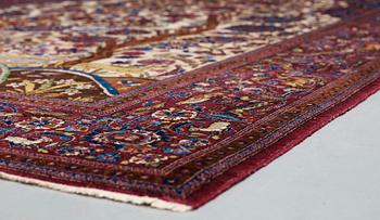 SEMI-ANTIQUE SILK KASHAN. 196,5 x 134,5 cm.