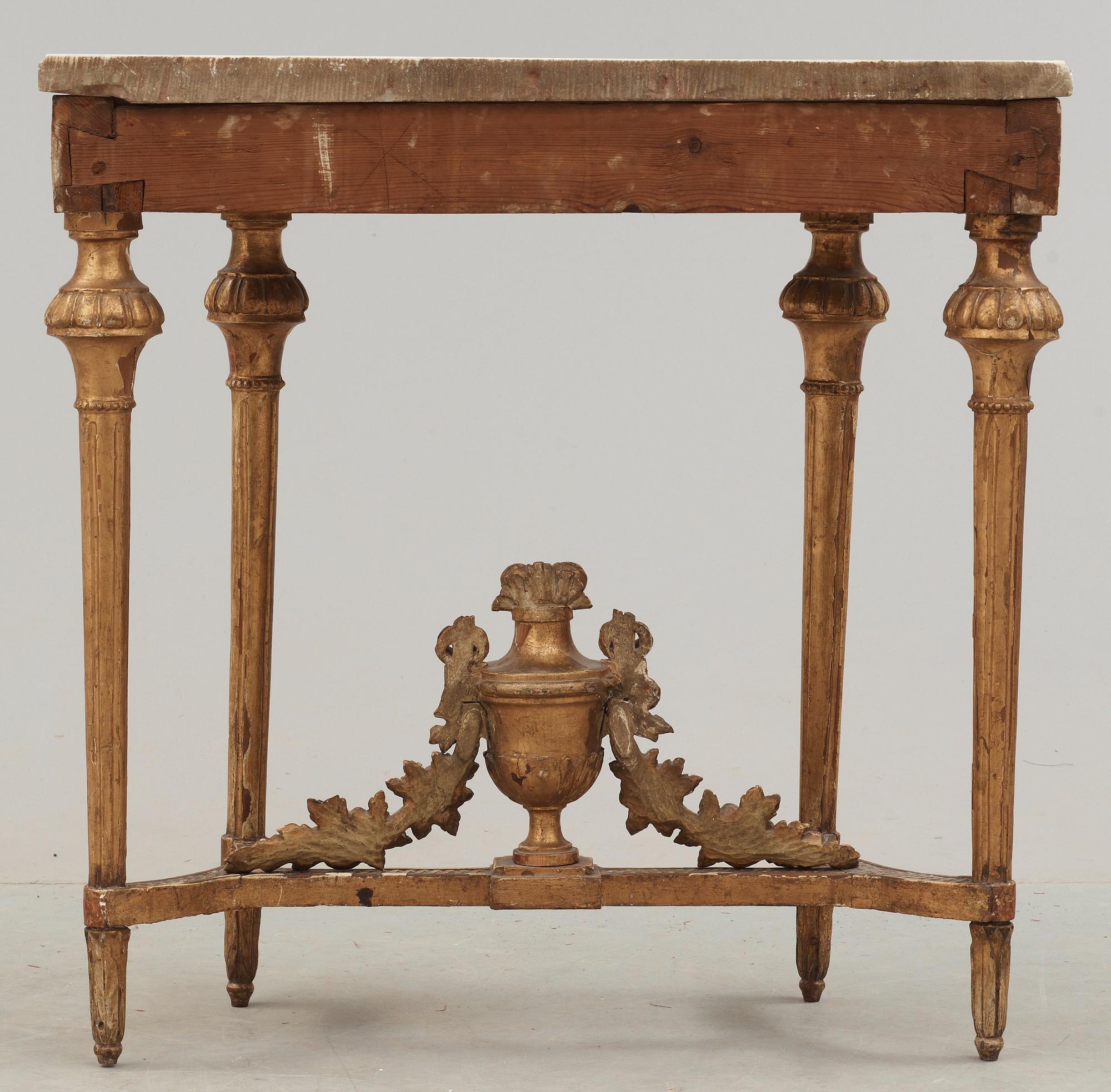 KONSOLBORD. Stockholmsarbete, 1700-talets slut. Gustavianskt.