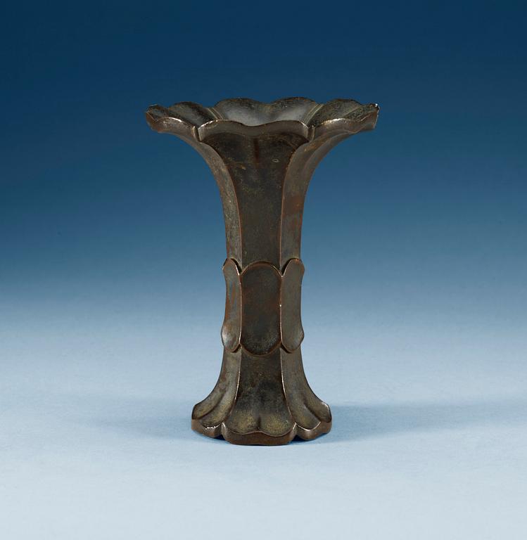 A bronze vase, Qing dynasty with Xuandes six character mark.