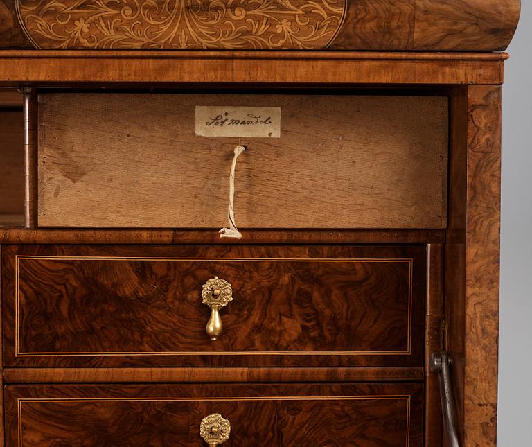 A English William and Mary (Baroque) secretaire.