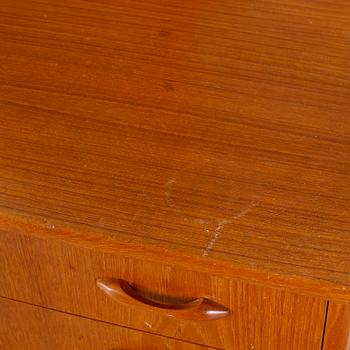 A 1950/60s dressing table.