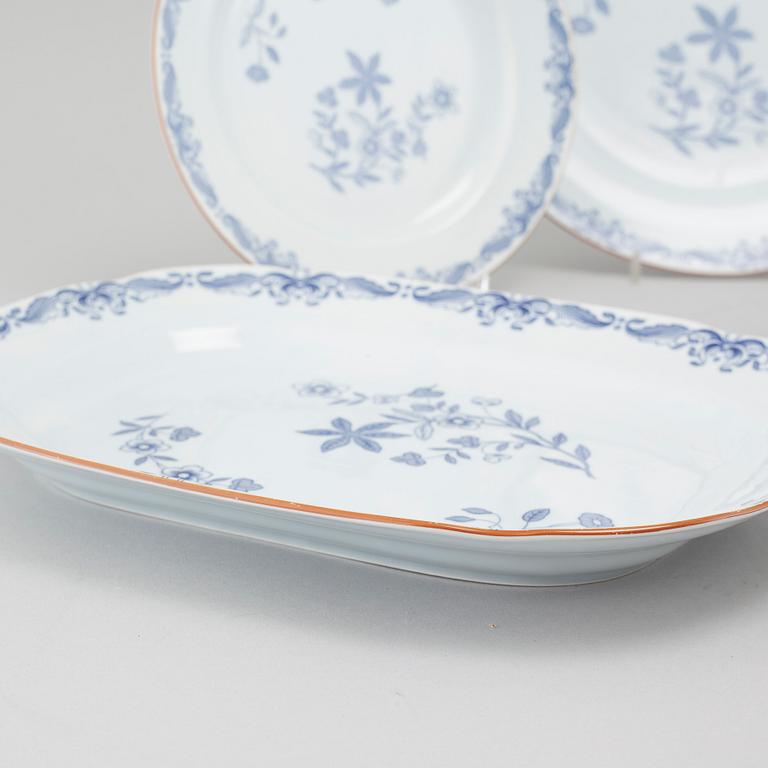 37 pieces of porcelain tableware from Rörstrand, model "Ostindia", second half of the 20th century.