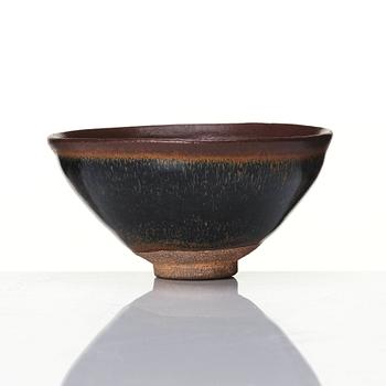 A tenmoku glazed bowl, Song dynasty (960-1279).