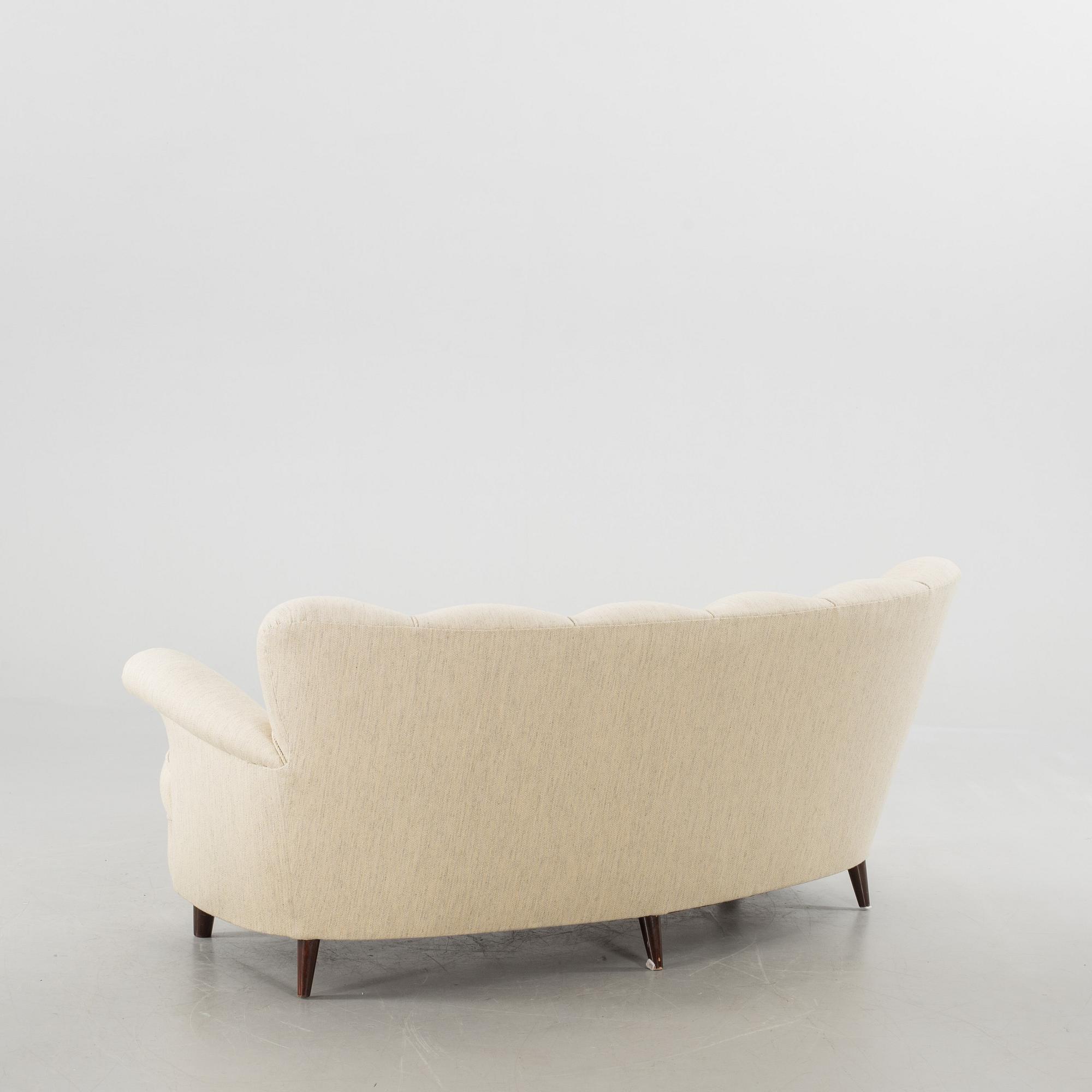 A 1950's three pice lounge suite.