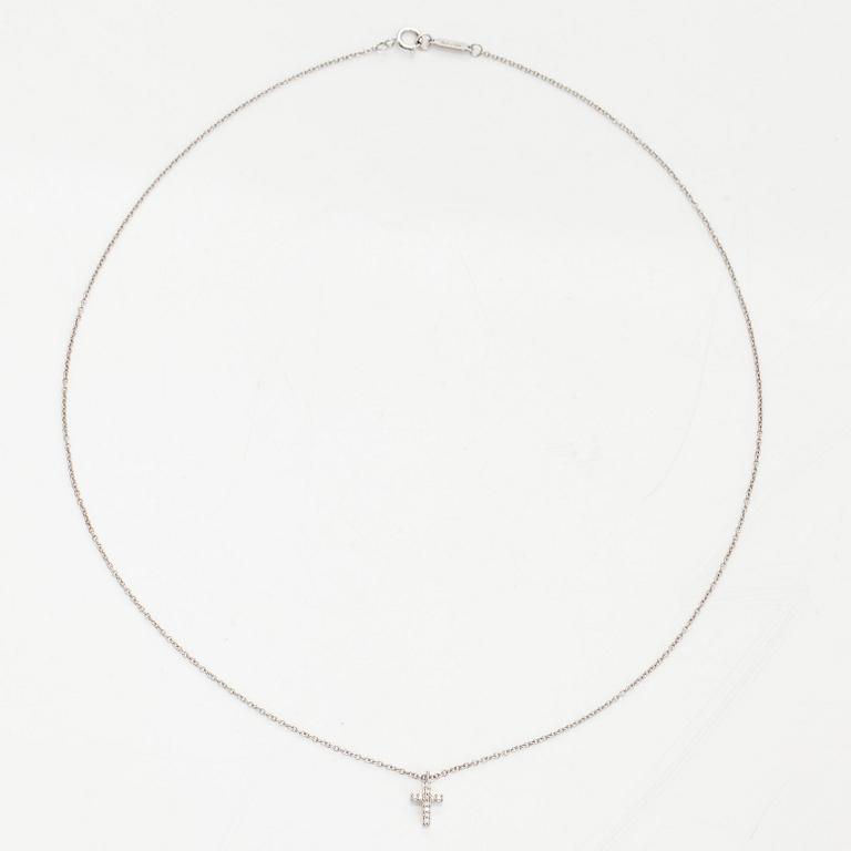 Tiffany & Co, halsband "Metro Cross", 18K vitguld och diamanter.