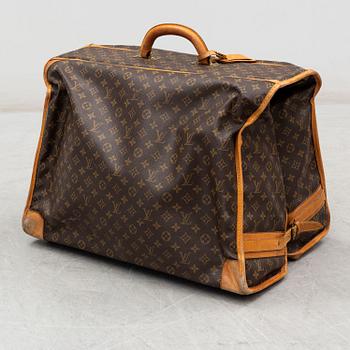 LOUIS VUITTON, a monogram canvas garment bag.