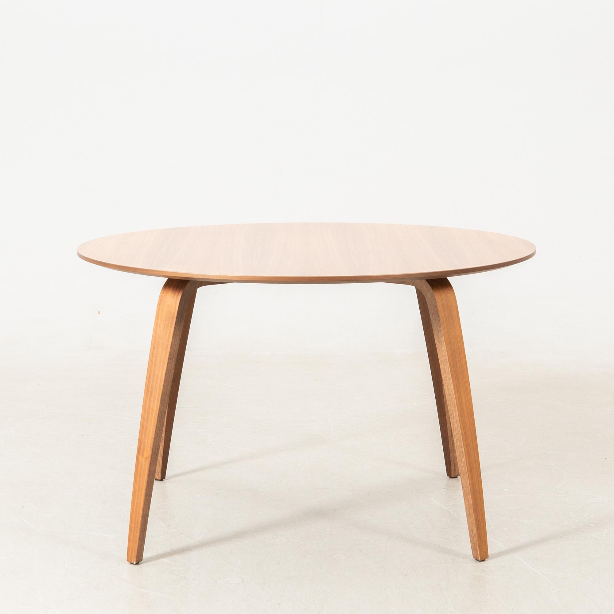Dining table, Komplot Design for GUBI, contemporary.