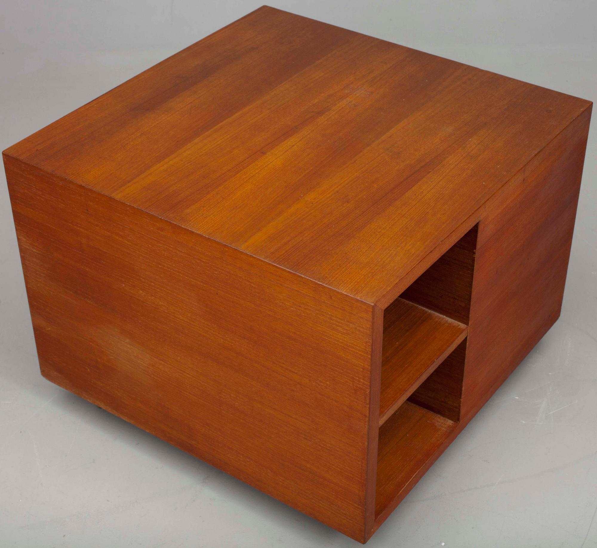 BORD, teak, design Pirkko Stenroos 1960-tal.