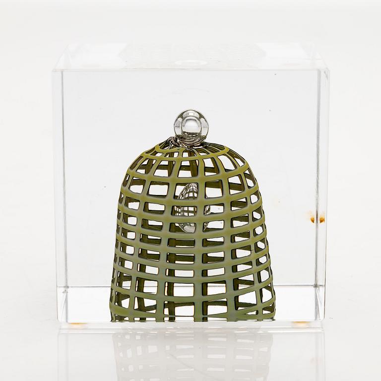 Oiva Toikka, årskub, signerad Oiva Toikka, Nuutajärvi 2002, numrerad 109/2000.