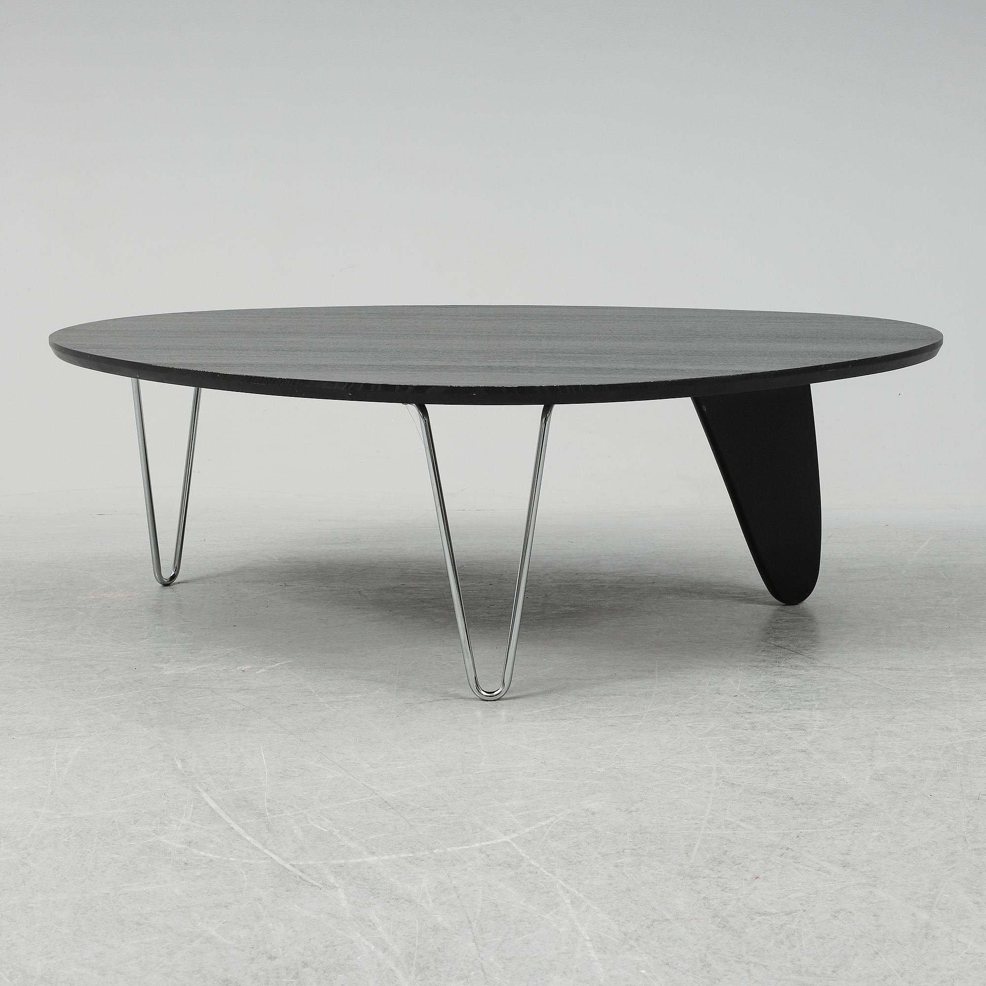 ISAMU NOGUCHI, soffbord, "Fin Table", Vitra Design Museum, 2002.