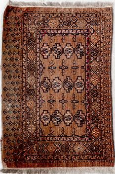 An antique  Tekke chuval carpet ca 158x107 cm.