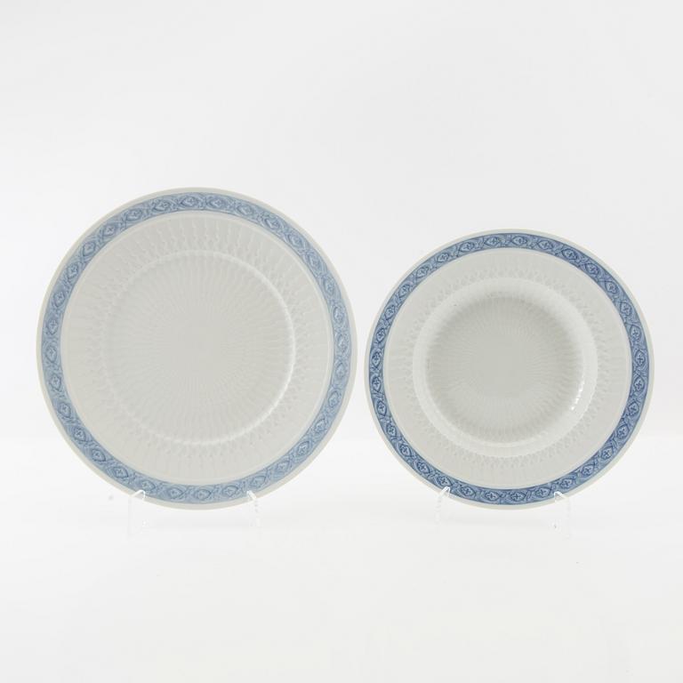 Arnold Krogh, service approx. 66 pcs "Blue Fan", Royal Copenhagen Denmark.