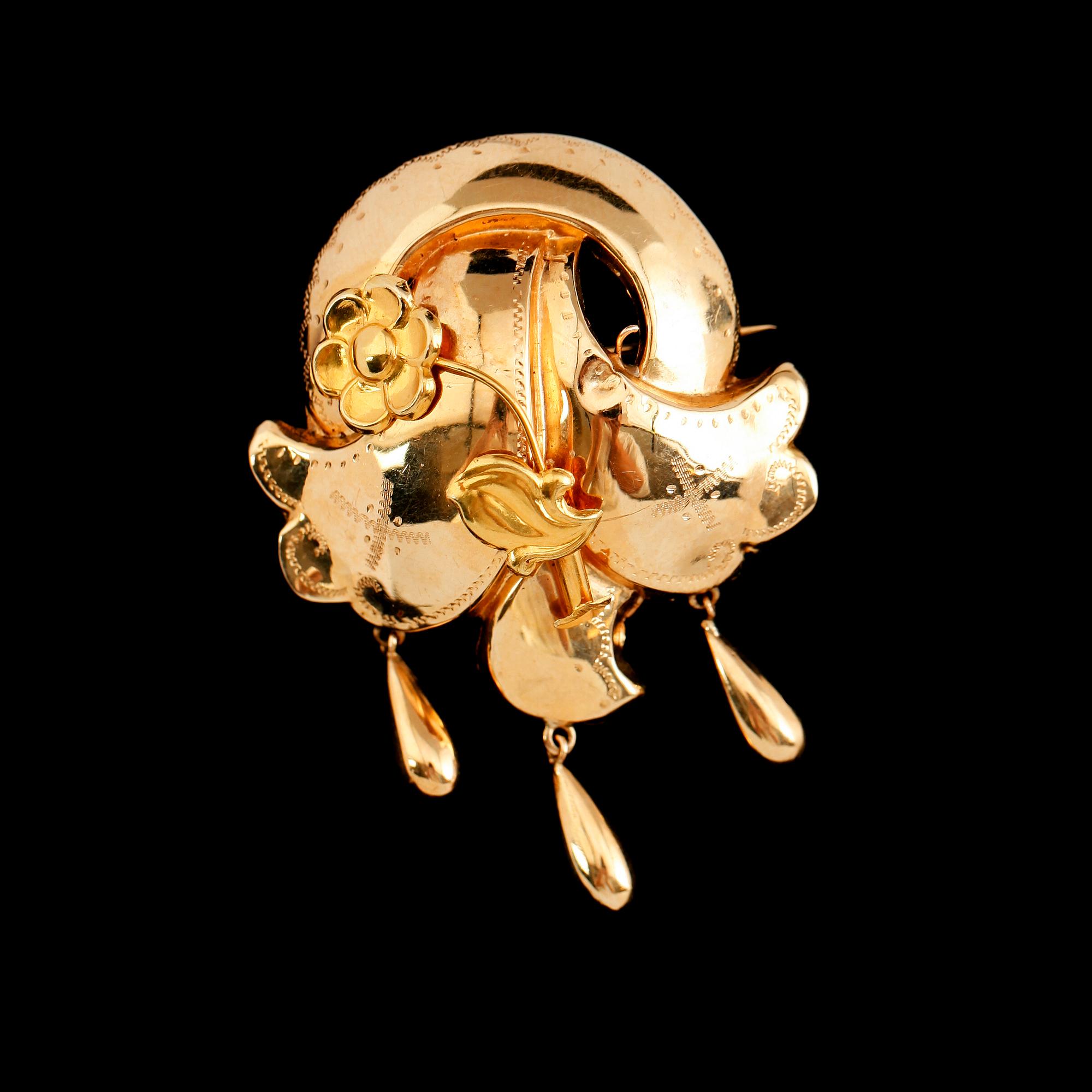 BROSCH, 18 k guld, svenska stämplar 1948. Vikt ca 5 gram.