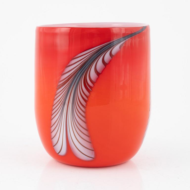 Kerttu Nurminen, a glass vase, Nuutajärvi, Notsjö, Finland.