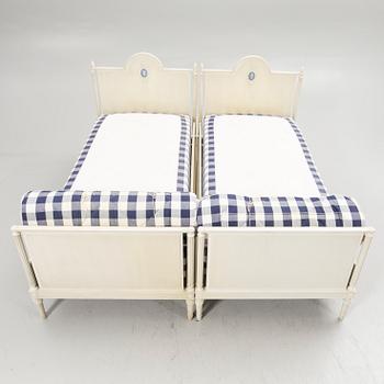 Beds, a pair, "Idun", Nordiska Kompaniet, 1927.