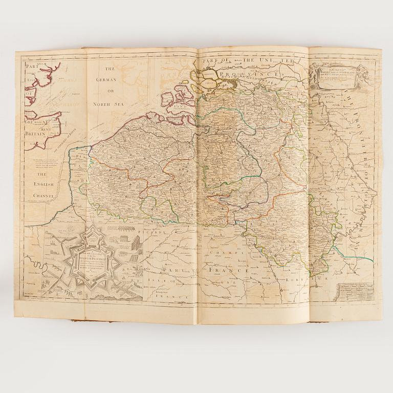 Atlas with 32 engraved maps.