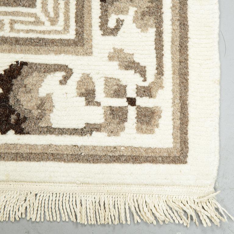 Matta, Old Tibet, ca 165 x 92 cm.