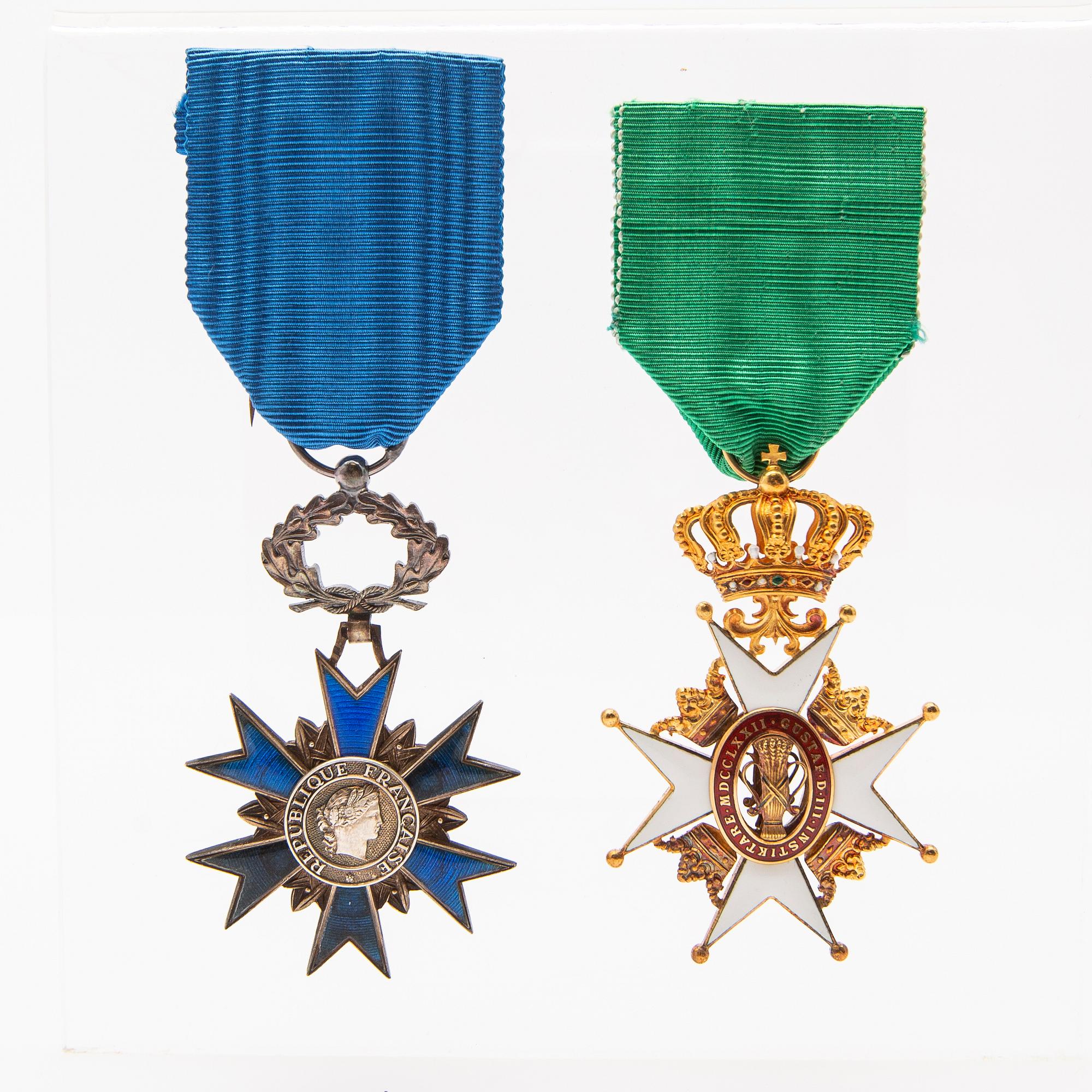 Vasa Order, Sweden, knight's badge, gold 18k. CF Carlman, Stockholm, 1946 and National Order of Merit, France, 1963.