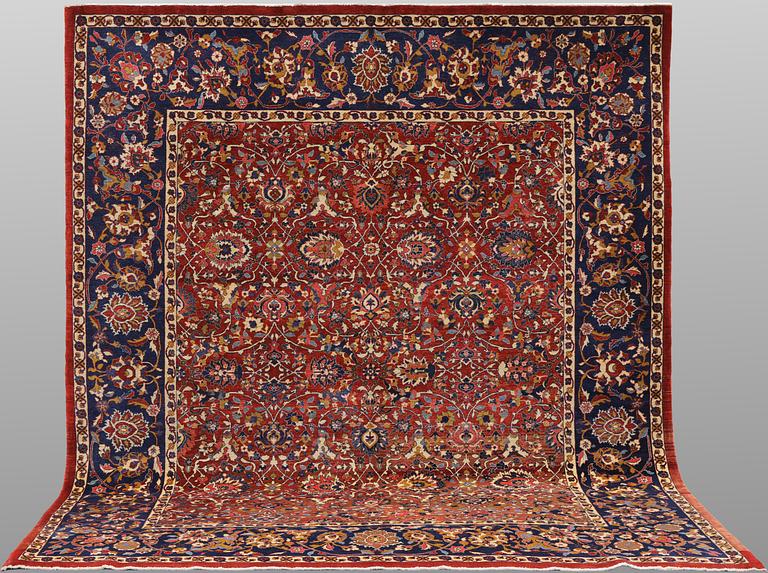 Matta, Azeri, fine, 298 x 254 cm.