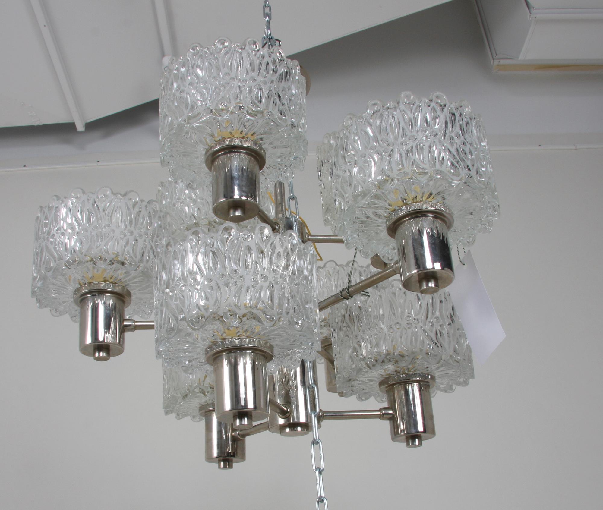 TAKARMATURER, ett par snarlika. H 52.