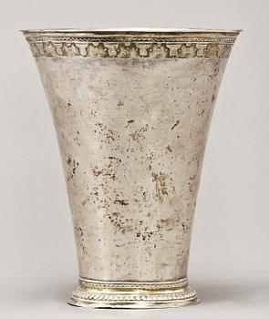 BÄGARE, silver, Gottfried Dubois, Stockholm, 1740. Vikt 250 gram.