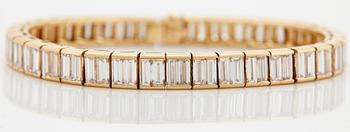 A Van Cleef et Arpels bracelet "Bracelet Baguette".