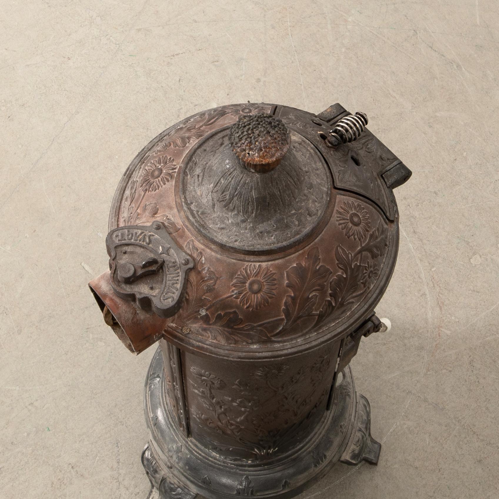 Kamin No 79 "Mikado" of cast iron, Husqvarna early 20th century.