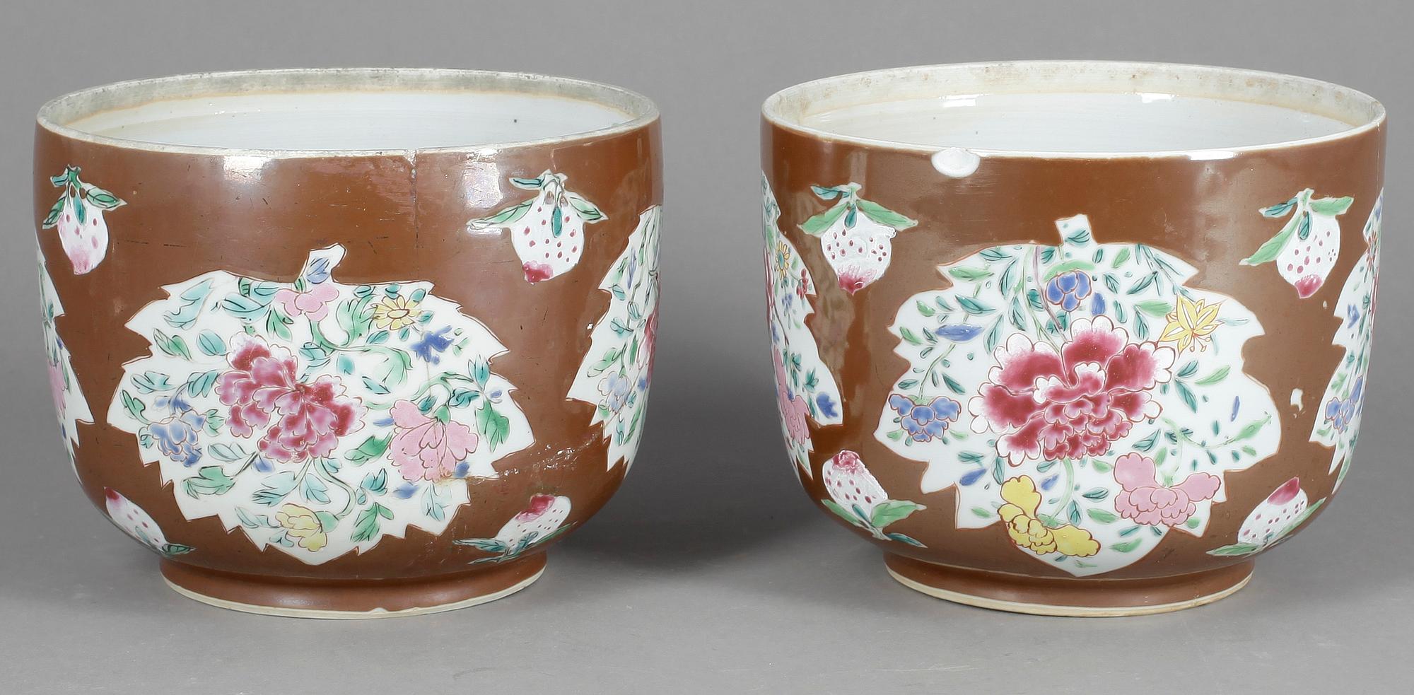 YTTERFODERR, två stycken, kompaniporslin, Qianlong 1736-95.