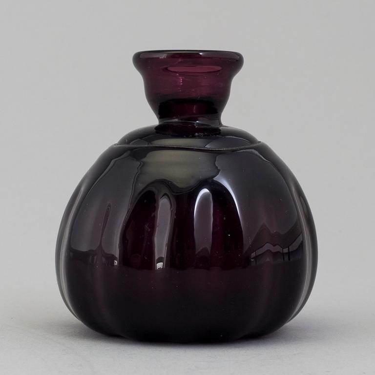 BLÄCKHORN, glas, Norge, 1700-tal.