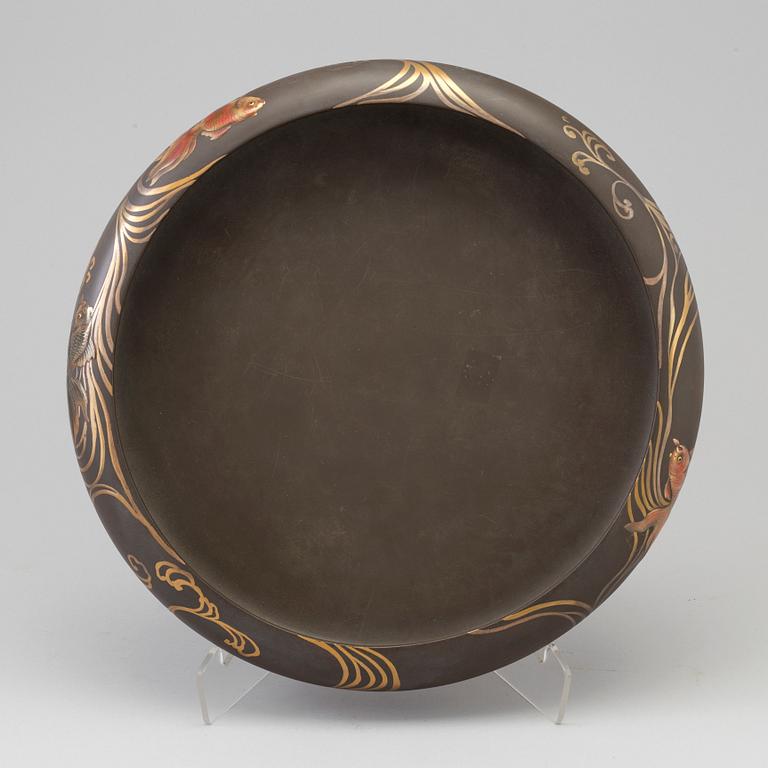 A lacquered wooden suiban basin by the Zohiko Company, Taisho period.