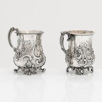 Muggar, 2 st, sterlingsilver, Edward Ker Reid 1856 och Daniel & Charles Houle,1865. London, England.