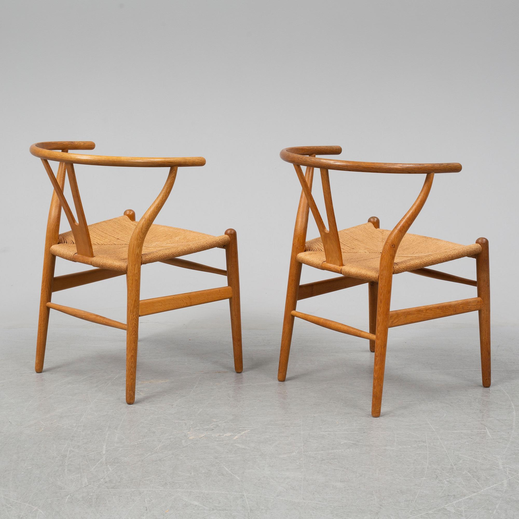 HANS J WEGNER, six oak 'Y' chairs from Carl Hansen & Son, Odense, Danmark, 1950's.