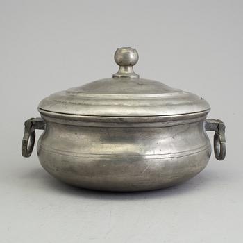 A pewter porridge bowl, Nils Abraham Santesson, Stockholm, 1858.