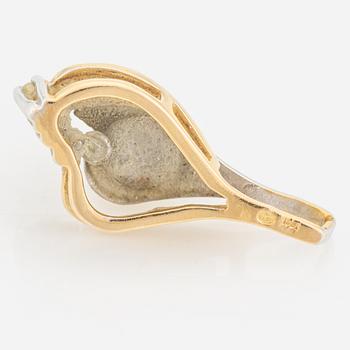 18K gold, cultured pearl and diamond pendant.