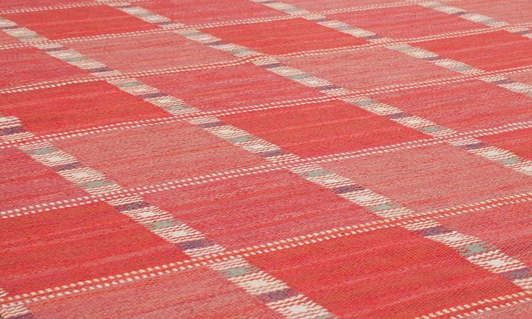 CARPET. "Falurutan, röd". Flat weave. 238 x 170,5 cm. Signed AB MMF BN.