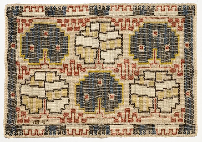 Märta Måås-Fjetterström, 'Grodblad blå', hooked rug on linen foundation, signed AB MMF, c. 41 x 59.5 cm.