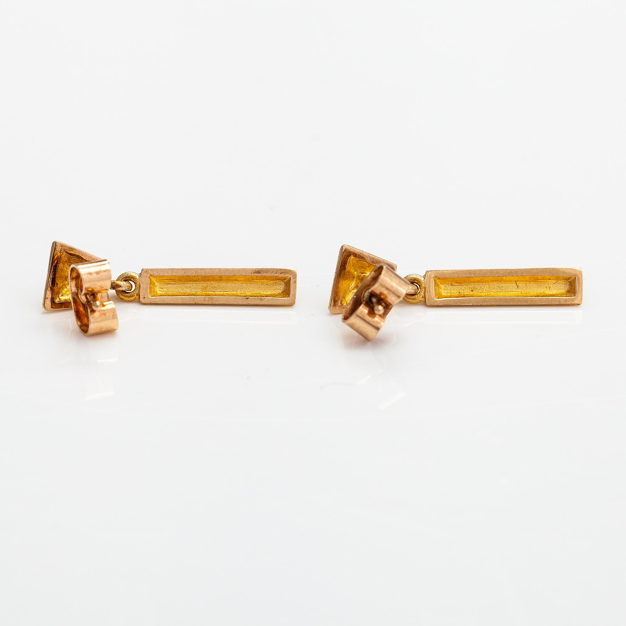 Juhani Linnovaara, A pair of 14K gold earrings "Drops". Lapponia.