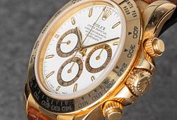 Curated Timepieces December F637