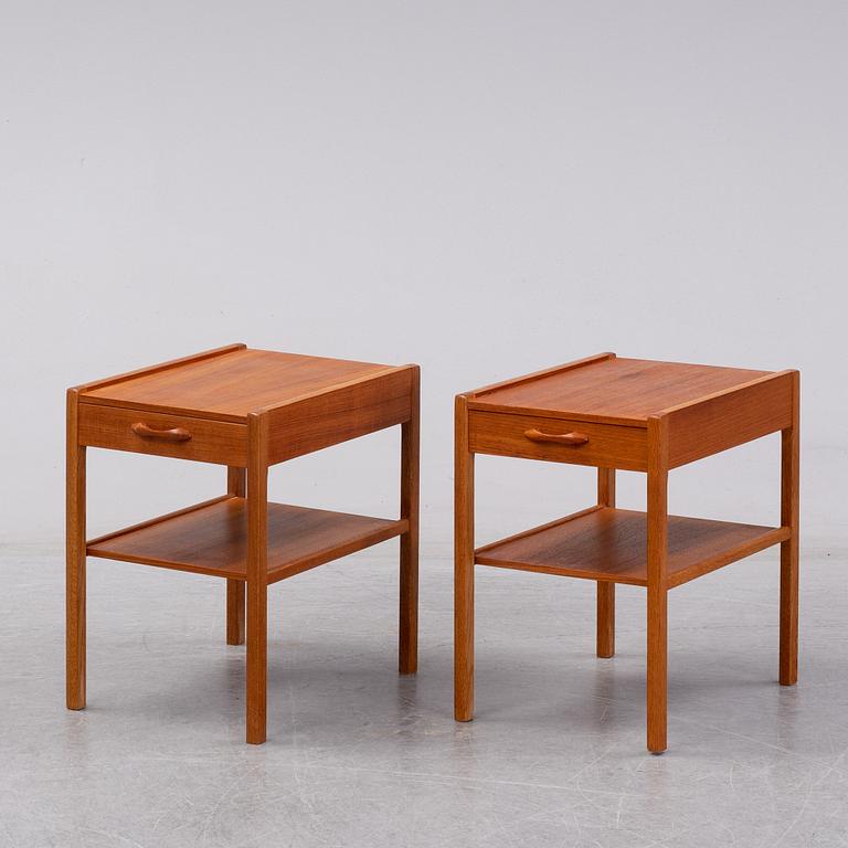 A pair of teak bedside tables, second half of the 20th Century.