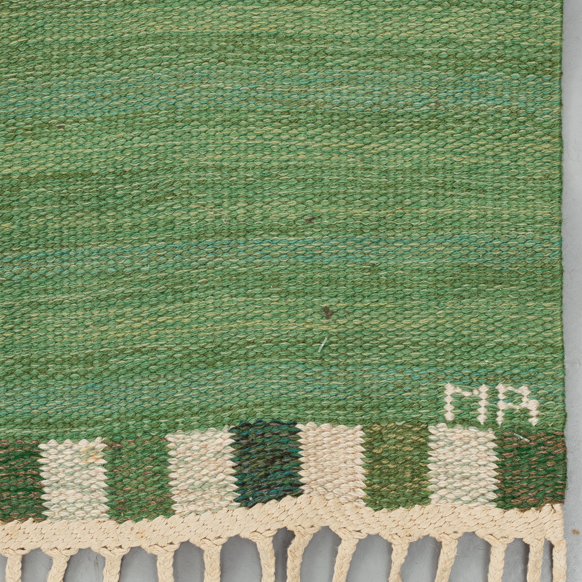 Marianne Richter, Matto, "Muren grön", flat weave, ca 250,5-254,5 x 172-173 cm, signed AB MMF MR.