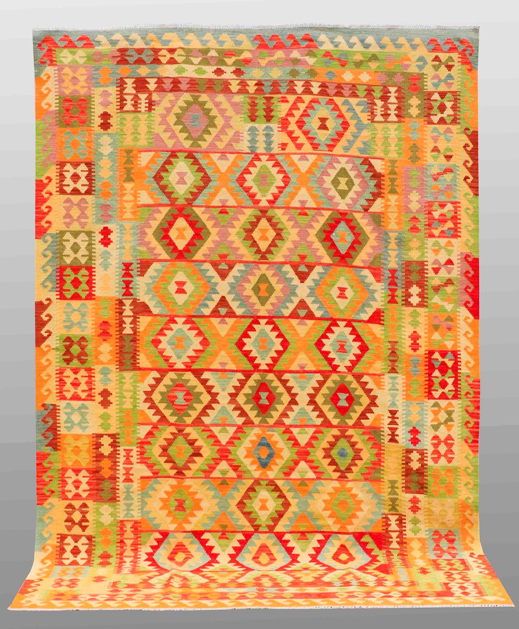 A CARPET, Kilim, ca 300 x 209 cm.